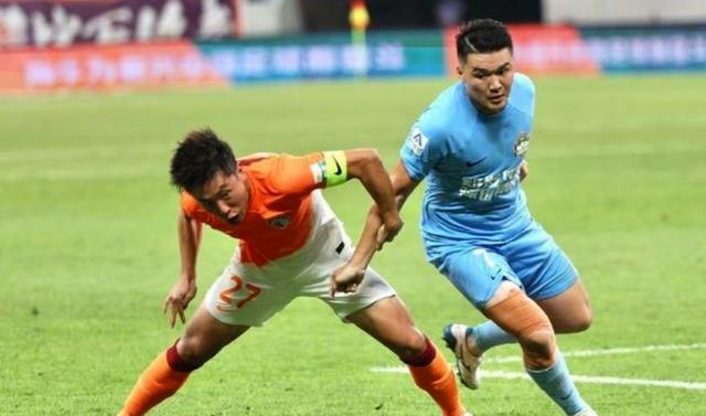 青岛主场憾负,球队实力或需进一步增强 青岛主场憾负,球队实力或需进一步增强