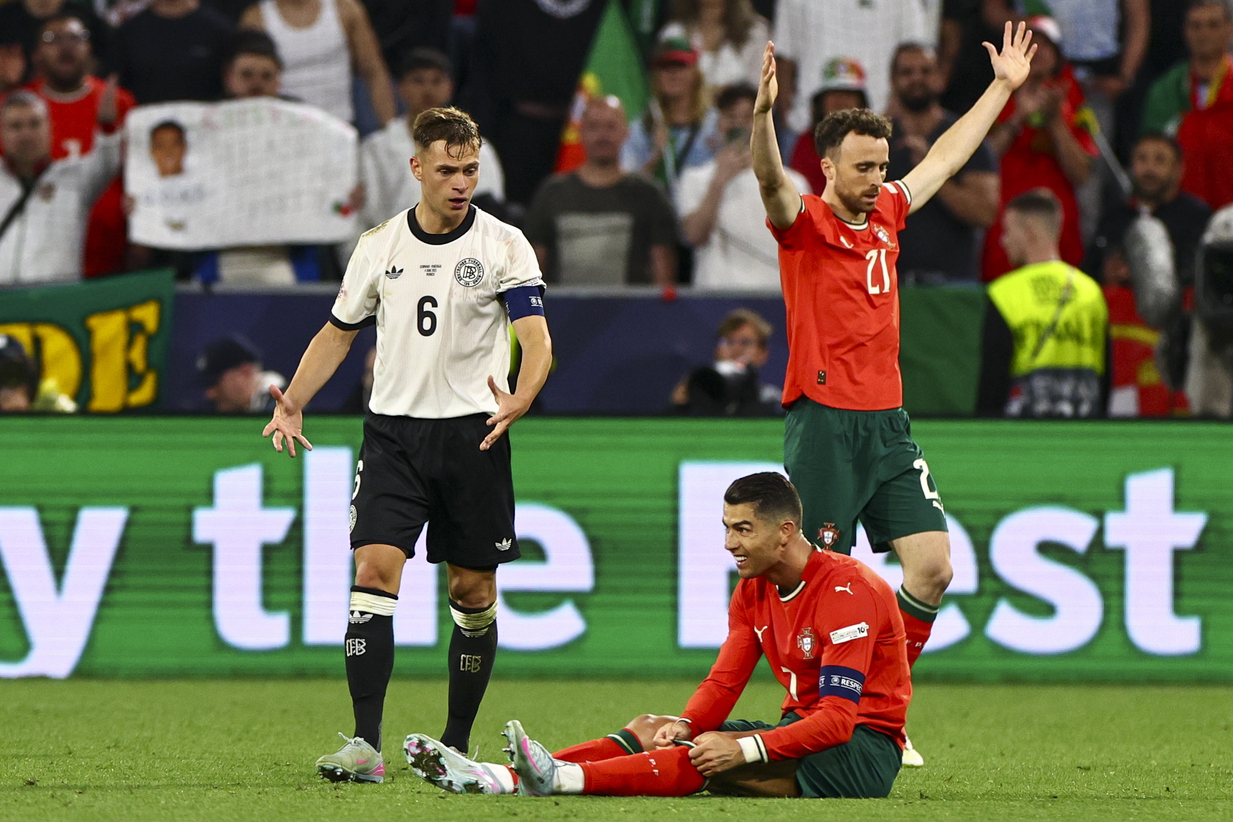 关于葡萄牙战平土耳其,小组出线形势岌岌可危的信息 关于葡萄牙战平土耳其,小组出线形势岌岌可危的信息