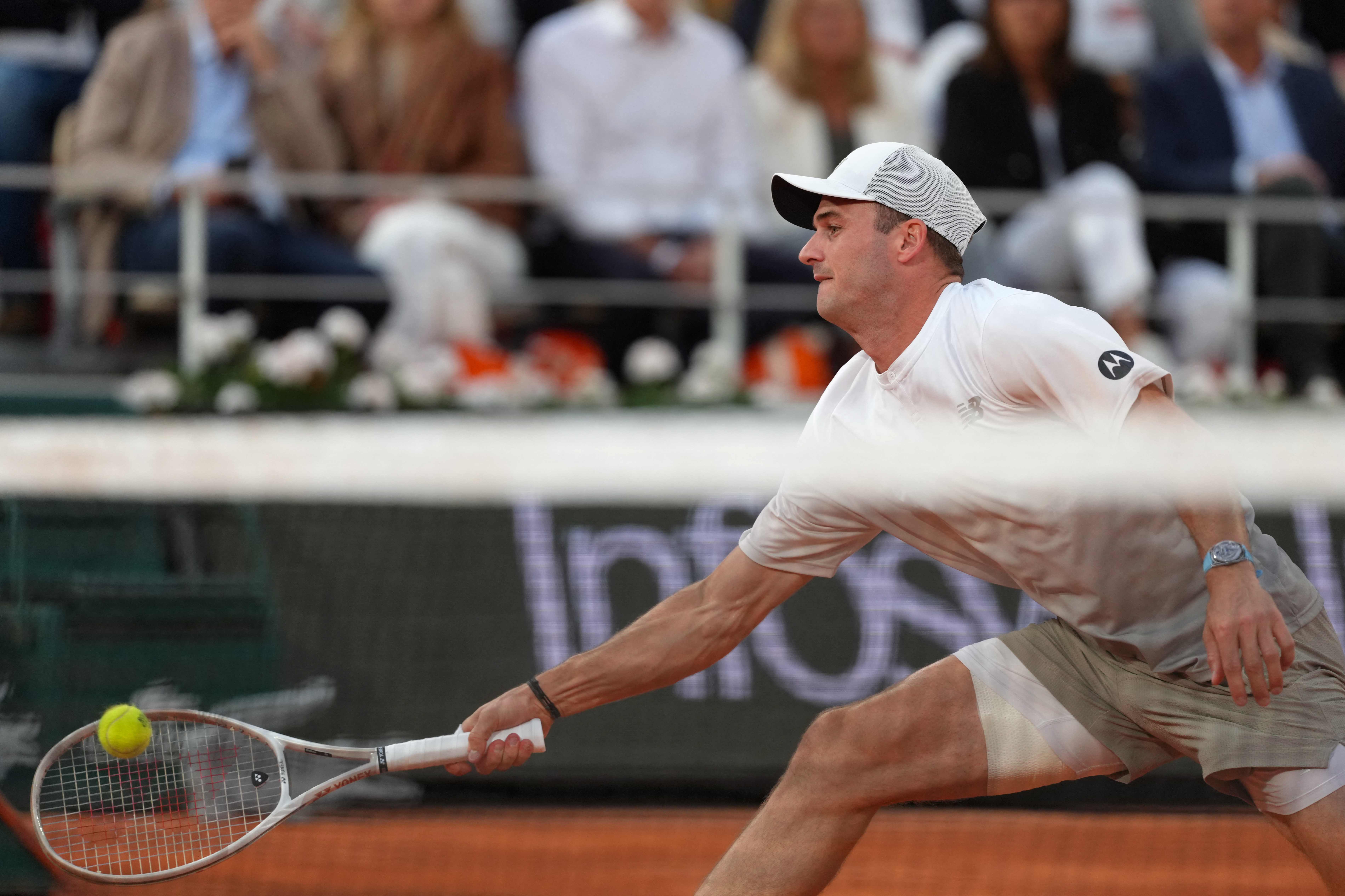 关于德国网球队绝杀英国网球队，阿尔卡拉斯制霸全场的信息