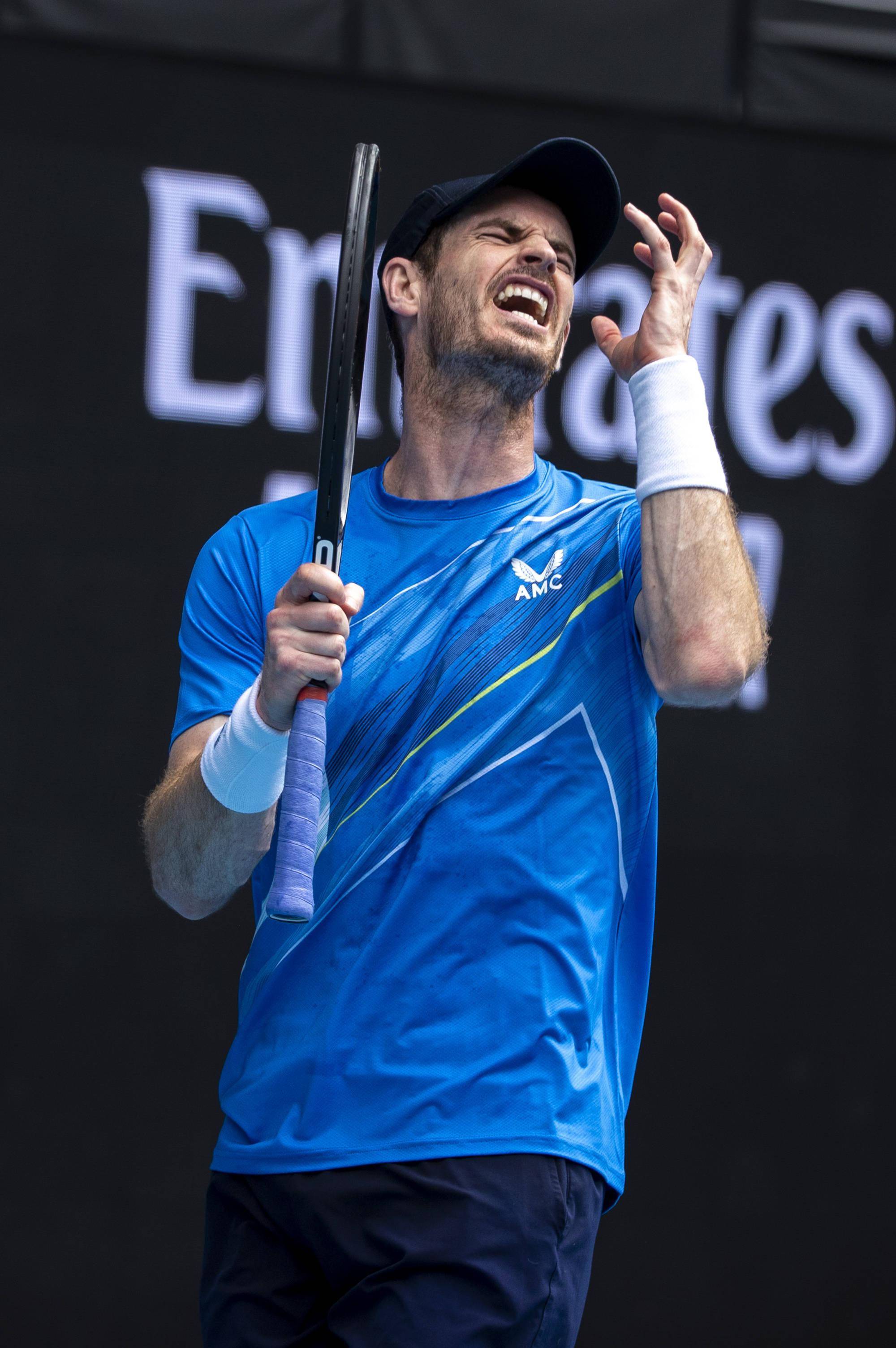 关于英国网球队险胜意大利网球队,穆雷打破历史纪录的信息 关于英国网球队险胜意大利网球队,穆雷打破历史纪录的信息