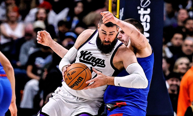 希腊男篮鏖战雄鹿B队，瓦兰丘纳斯统治全场的简单介绍