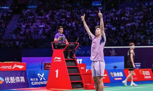 中国队力克丹麦队，石宇奇带队取胜