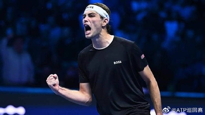 拉沃尔杯完胜法网，兹维列夫刷新纪录的简单介绍