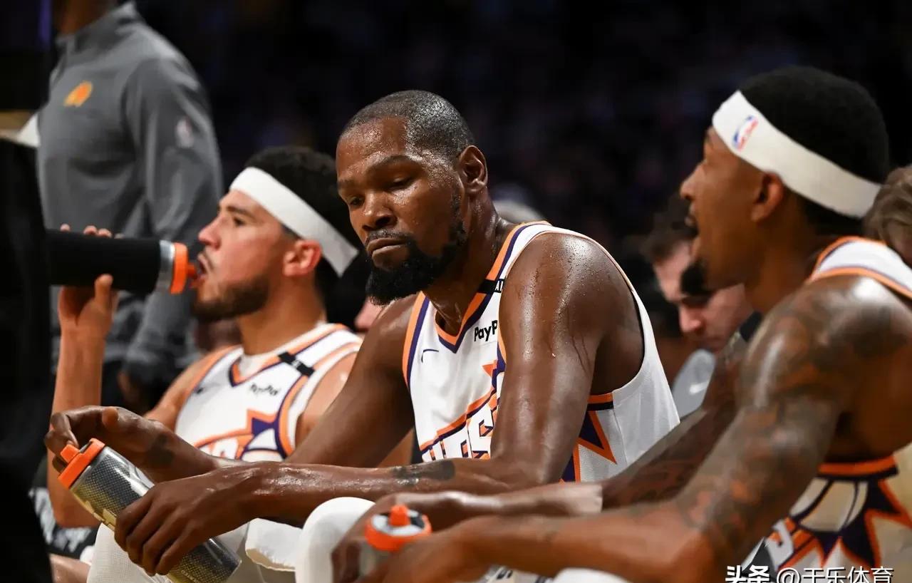 雄鹿击溃马刺羊城，成功客场继续保持不败纪录的简单介绍