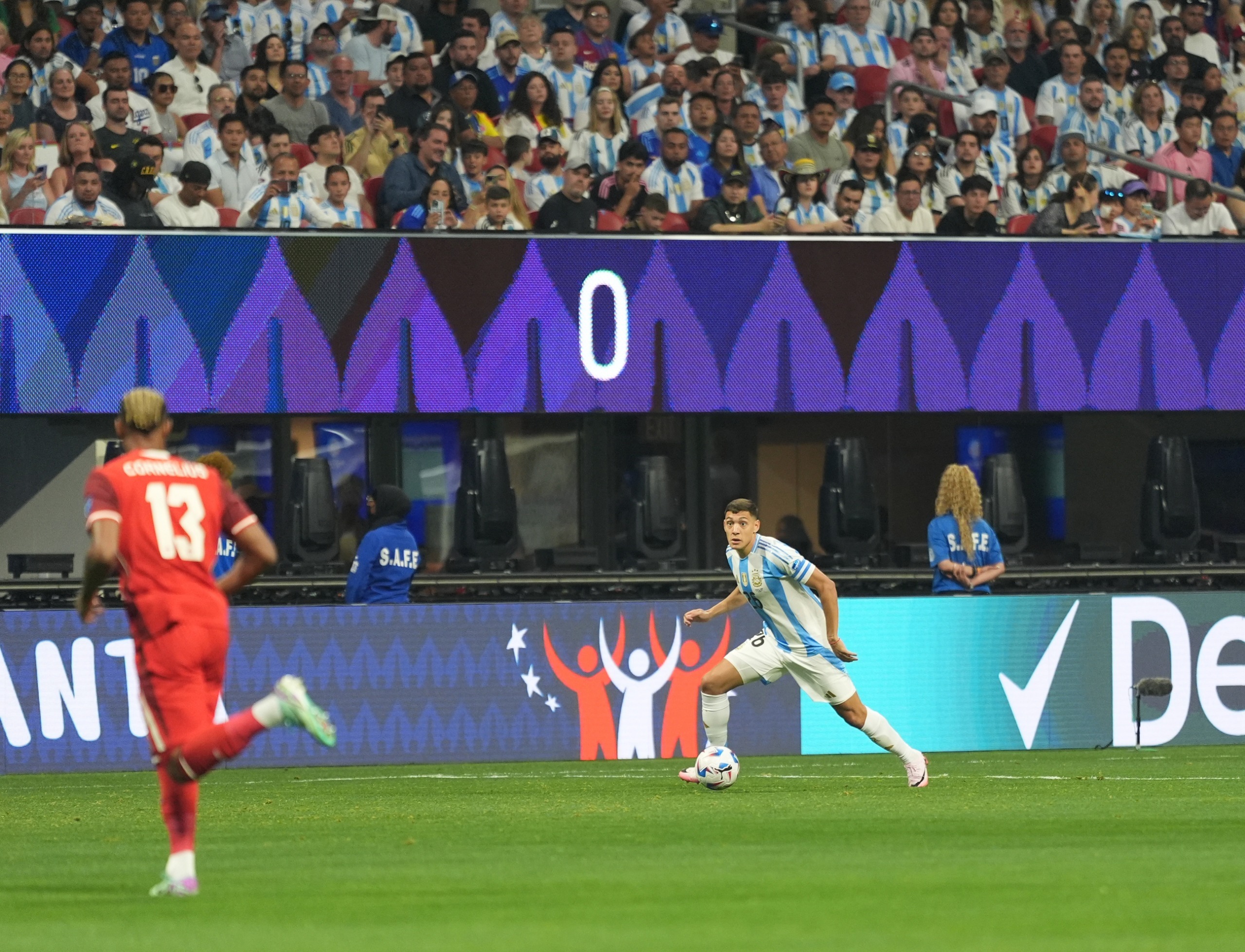 阿根廷球队实现逆袭，赢得胜利