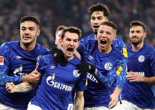 沙尔克将在主场迎战AC米兰，备受关注