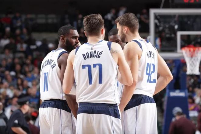 雄鹿再胜小牛，东部冠军赛席位已是指日可待的简单介绍