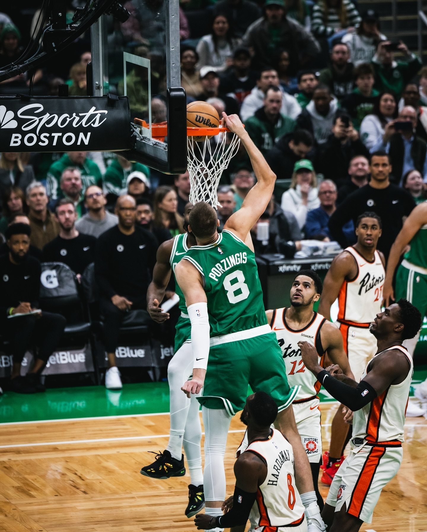 开云体育平台APP-包含老鹰队不敌凯尔特人队，客场遭遇失利的词条