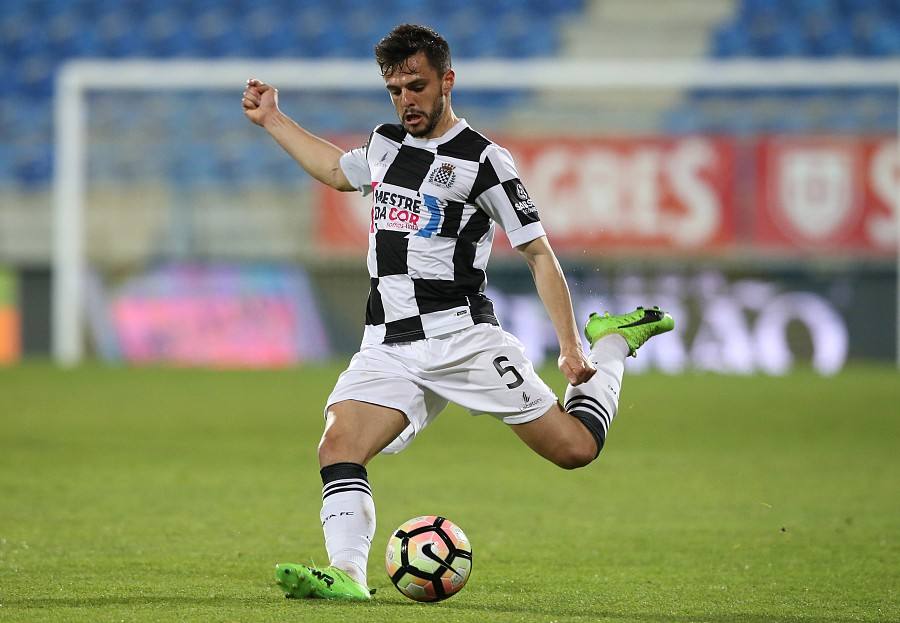 瓦伦西亚逆袭成功：费雷拉破门建功