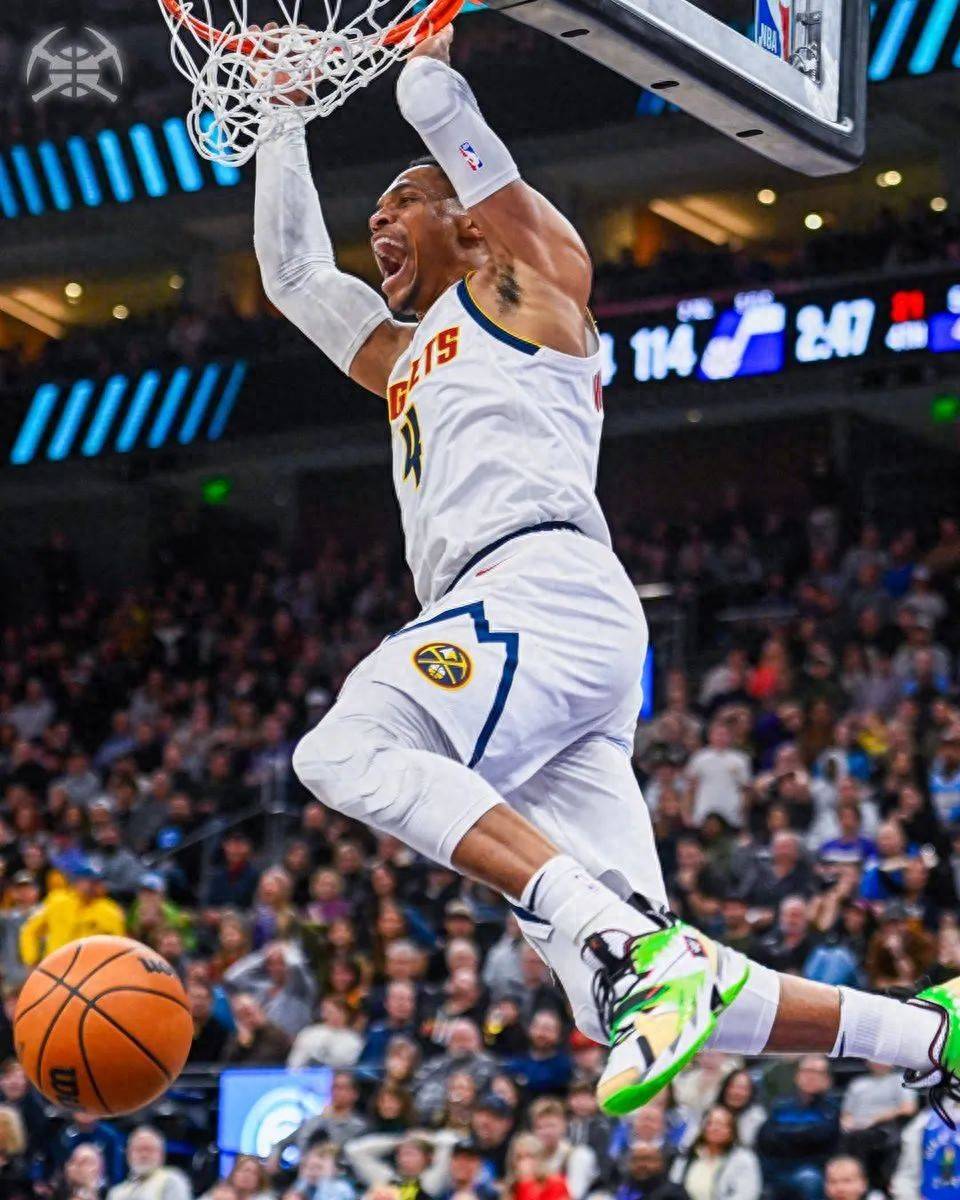 关于爵士全队力挫掘金,取得一场重要胜利!的信息 关于爵士全队力挫掘金,取得一场重要胜利!的信息