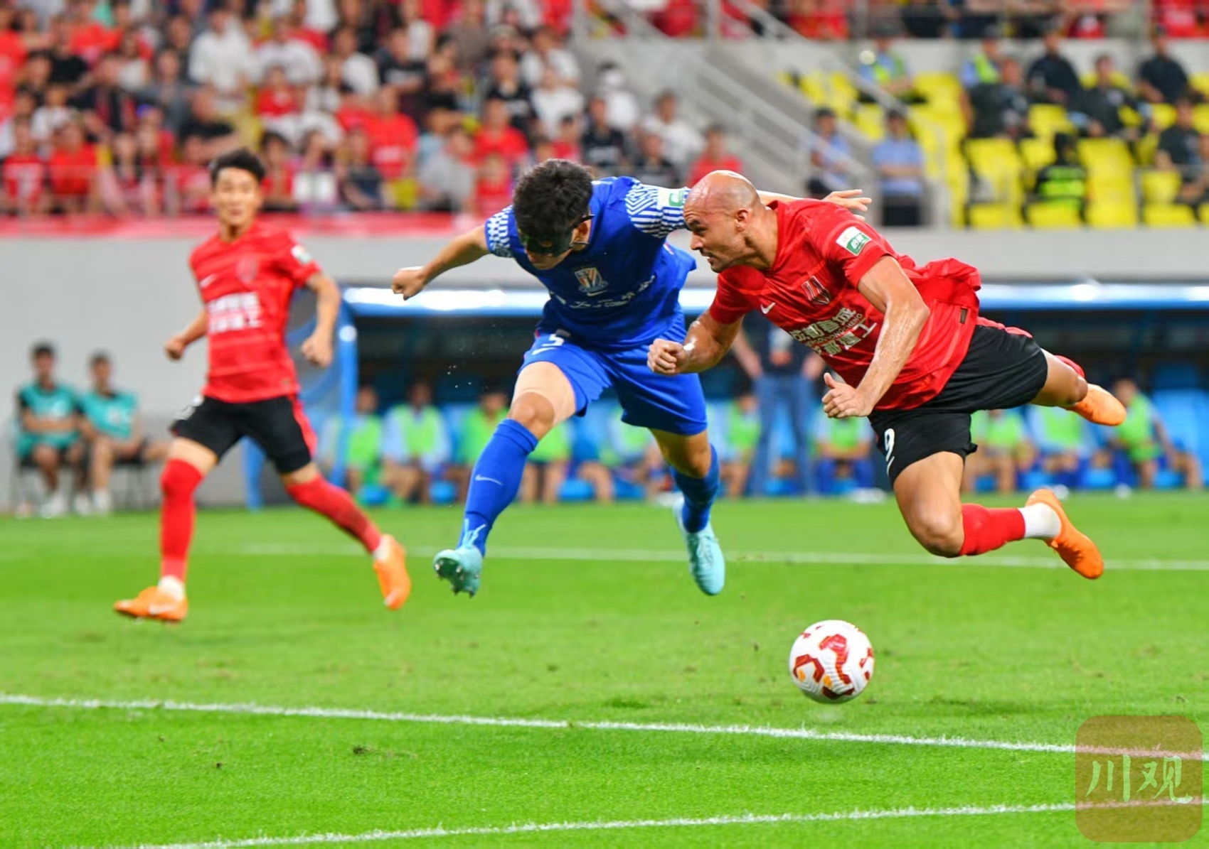 精彩绝伦!现场掌声不断,球赛火爆进行中的简单介绍 精彩绝伦!现场掌声不断,球赛火爆进行中的简单介绍