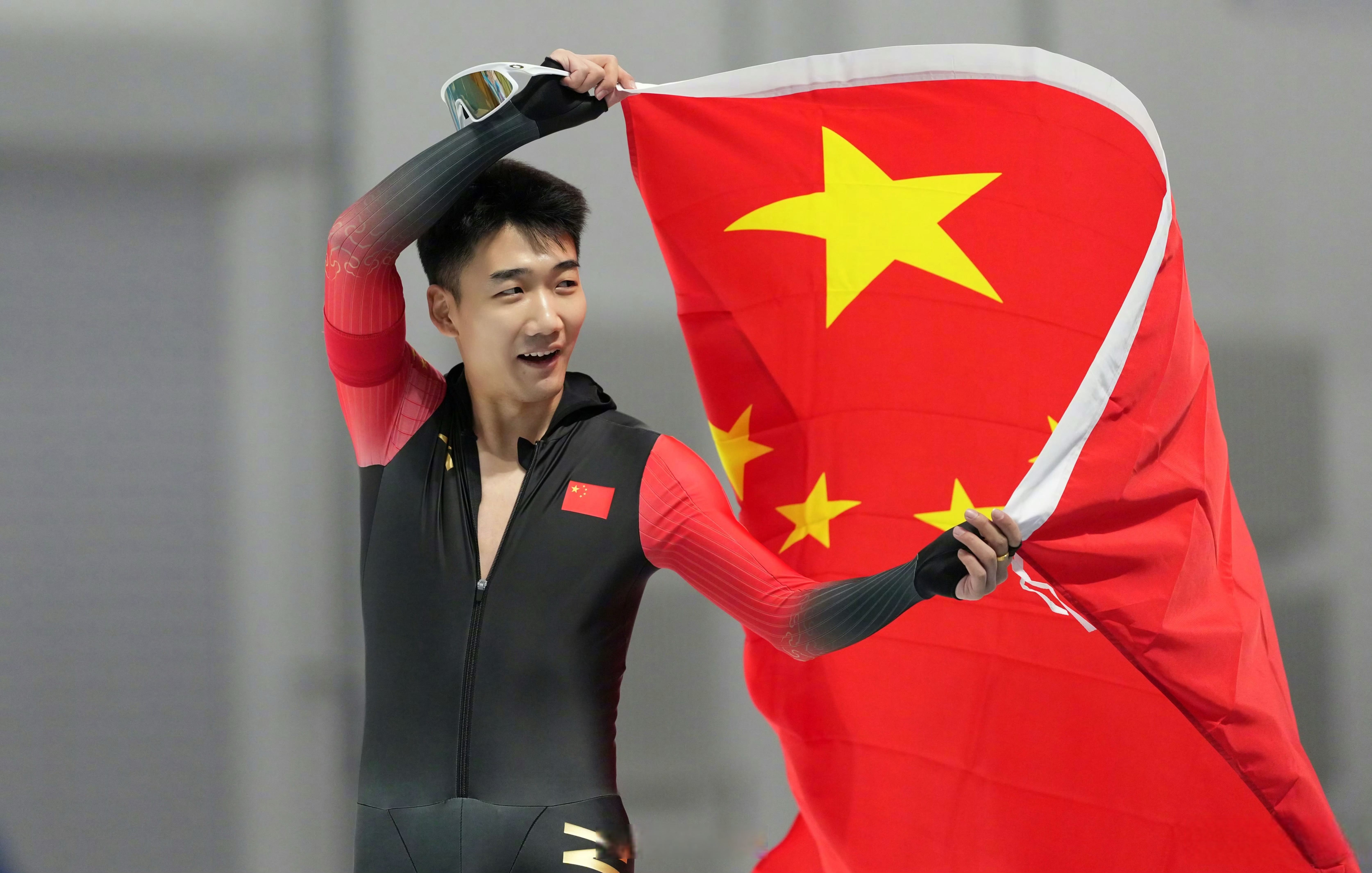 委内瑞拉游泳队勇夺金牌冲击世界新纪录的简单介绍 委内瑞拉游泳队勇夺金牌冲击世界新纪录的简单介绍