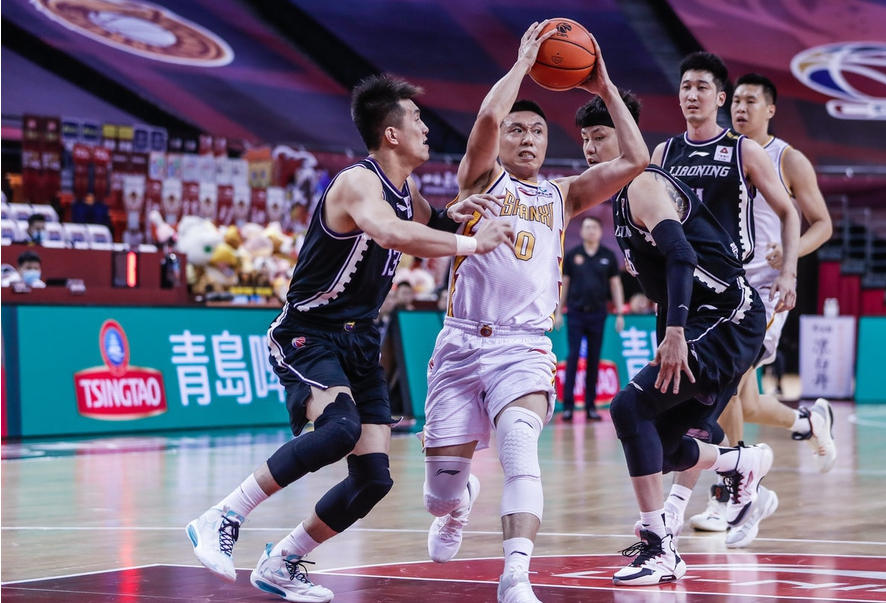 上海客场击败辽宁，提前锁定季后赛名额