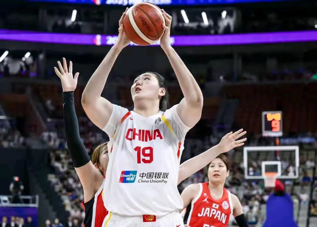 突尼斯女篮在北非锦标赛中成功晋级决赛