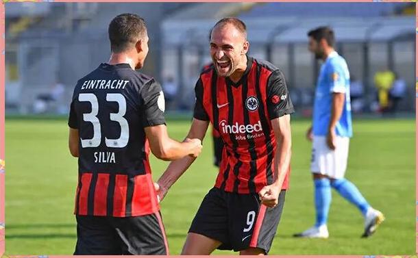 柏林赫塔意外击败法兰克福，赢得好评