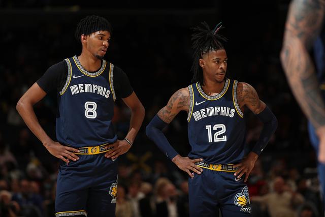 关于灰熊外线跳投得分精准,以微弱优势惜败的信息 关于灰熊外线跳投得分精准,以微弱优势惜败的信息