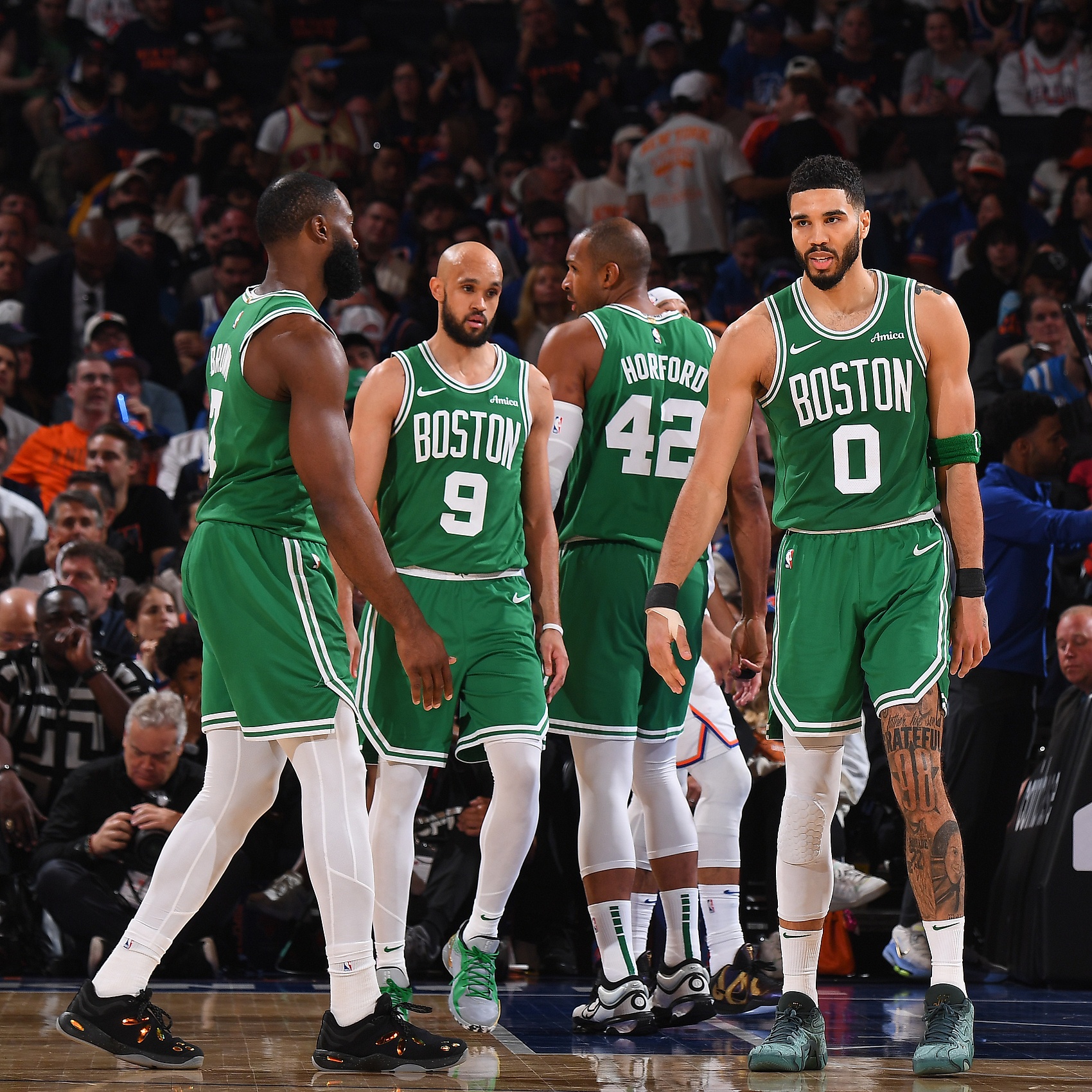 关于魔术完胜江苏队,塔图姆扛起全队的信息 关于魔术完胜江苏队,塔图姆扛起全队的信息