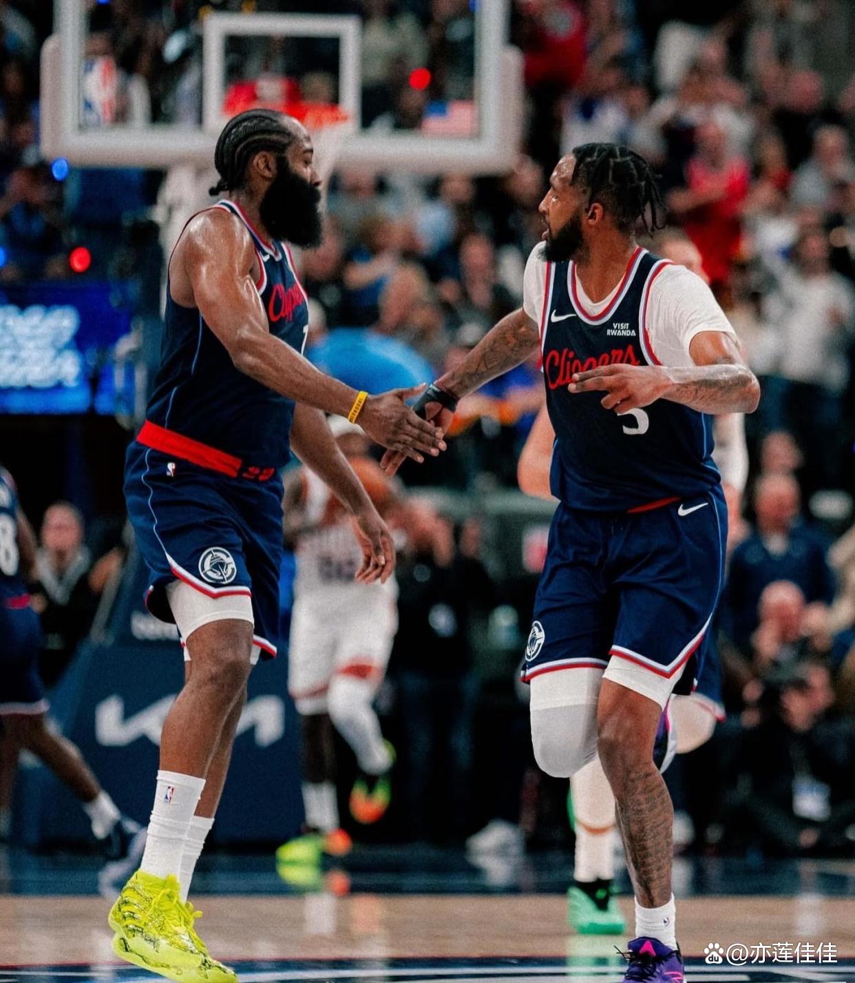 关于猛龙逆转鹈鹕，伦纳德高光表现的信息