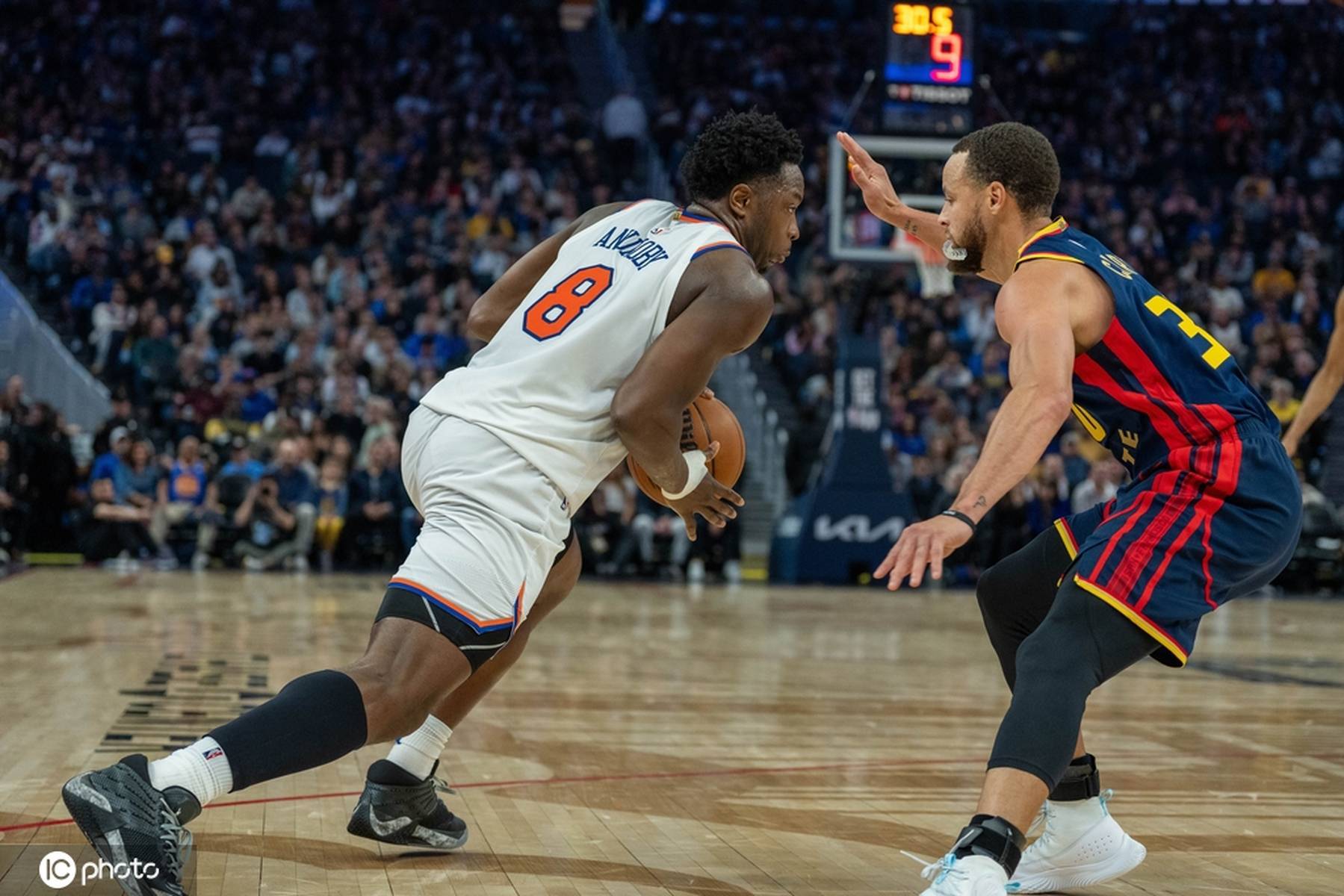 太阳横扫尼克斯，库里惊艳四座