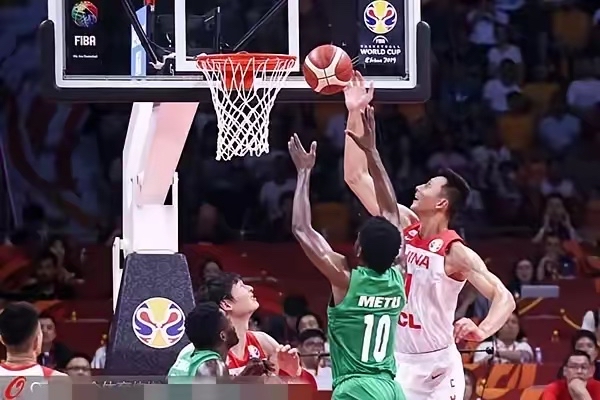 尼日利亚男篮碾压中国男篮，库里高光表现