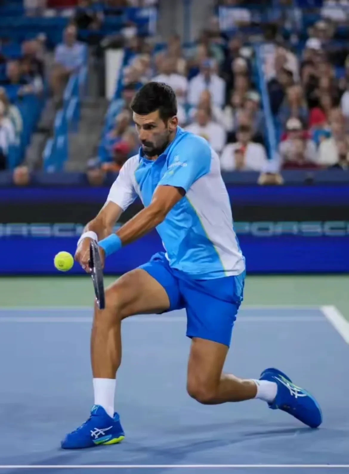 包含世界网球队血洗欧洲网球队，德约科维奇绝境逆转的词条