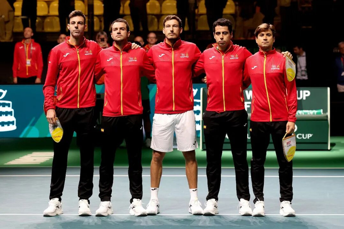 戴维斯杯碾压蒙特卡洛大师赛，兹维列夫带队取胜的简单介绍