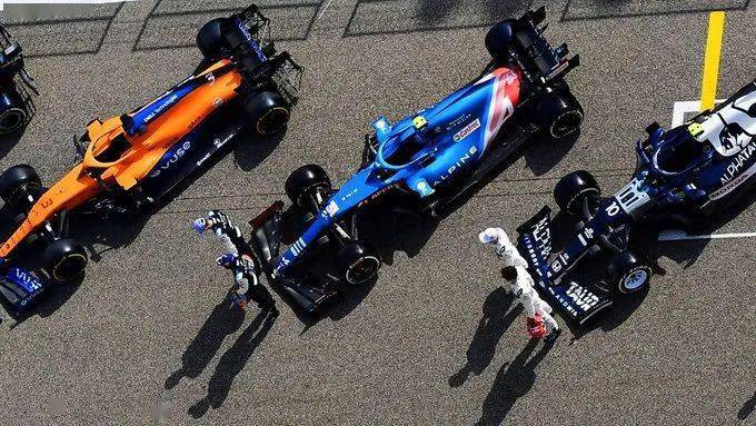 红牛二队逆转雷诺车队,阿隆索点燃赛场的简单介绍 红牛二队逆转雷诺车队,阿隆索点燃赛场的简单介绍