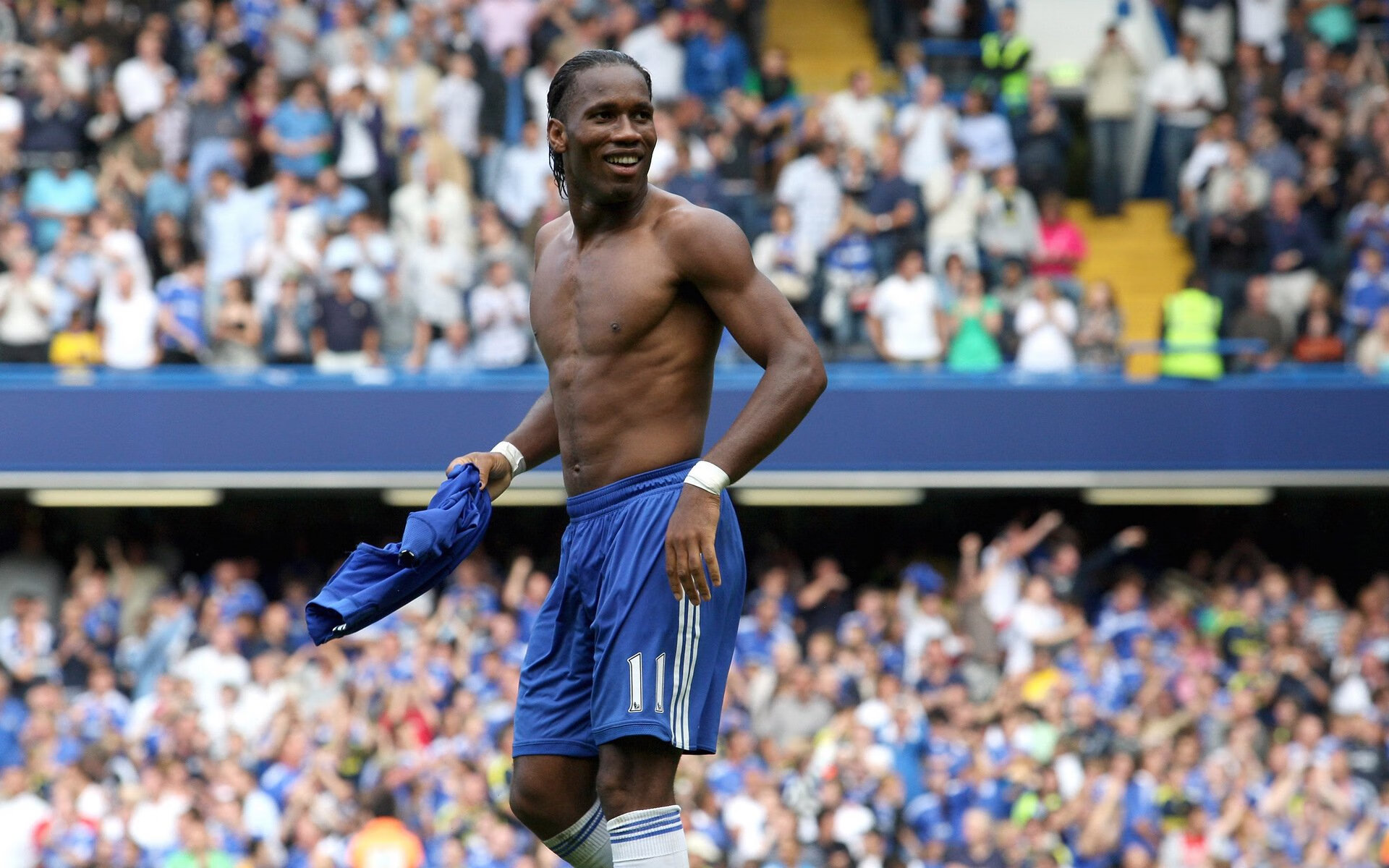 赛道上的指挥家，布克如何引领F1街道赛之夜的团队交响曲